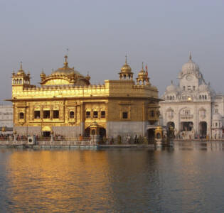 1200px-Amritsar_Golden_Temple_3 (2)